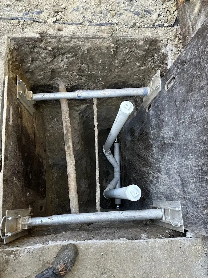 Experienced plumber completing Drain Cleaning work in China